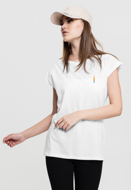 Girl wearing the Manarola folded sleeves white t-shirt